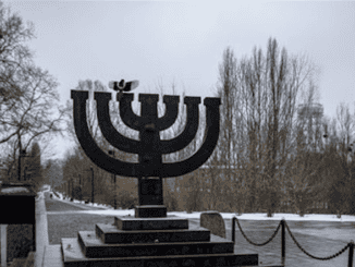 menora, onderdeel Babi Yar monument